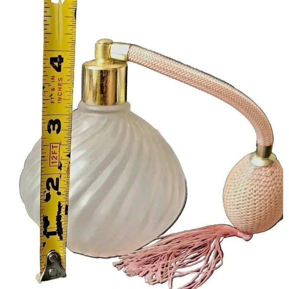 Vintage Frosted Pink Glass Atomizer Perfume Bottle tassel Spray - Picture 7 of 7
